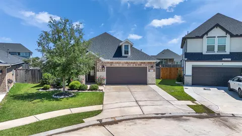 2004 Sadtler Ridge Cir, La Porte, TX 77571