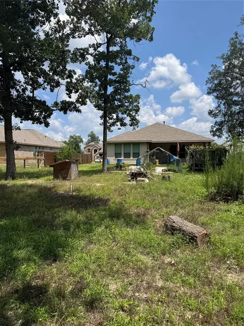 Exterior - 6169 White Oak Leaf Loop, Conroe, TX 77303 photo 5 of 6