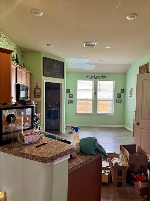 Kitchen - 6169 White Oak Leaf Loop, Conroe, TX 77303 photo 1 of 1