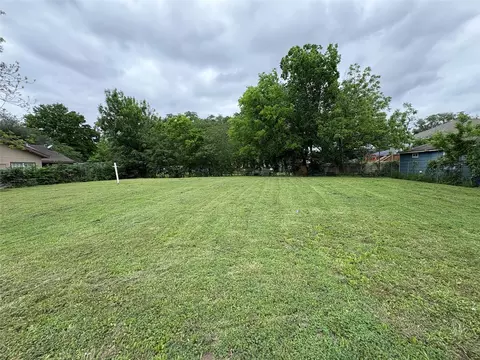 4503 Collingsworth St, Houston, TX 77026