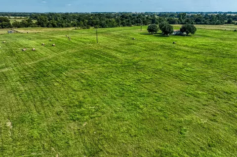 31 Pee Dee Lane Ln, Madisonville, TX 77864