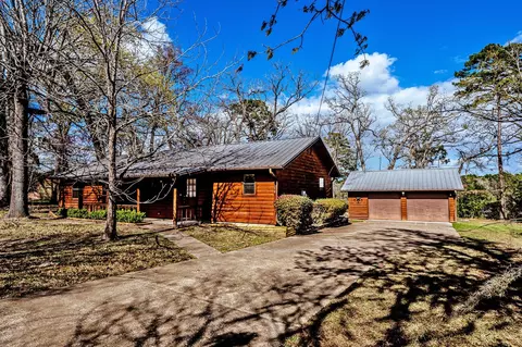 310 Marla Cir, Huntsville, TX 77320