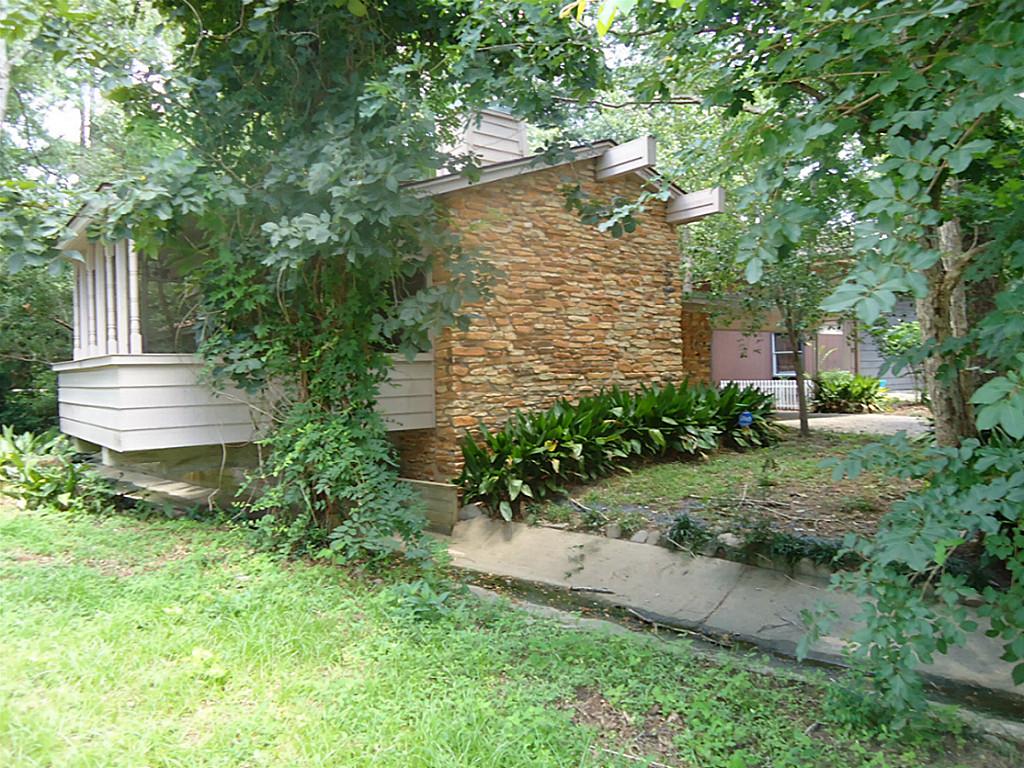 46 E Rolling Hills Dr, Conroe, TX 77304 photo 1