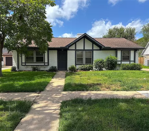 11430 Sagemorgan Dr, Houston, TX 77089