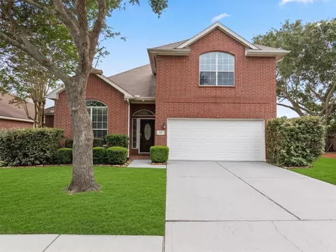 316 Colony Creek Dr, Dickinson, TX 77539