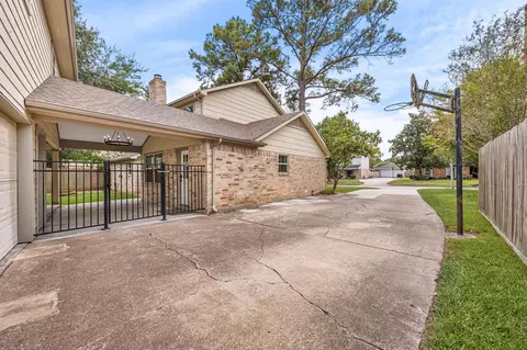 Exterior - 17806 Cypress Spring Dr, Spring, TX 77388 photo 7 of 8
