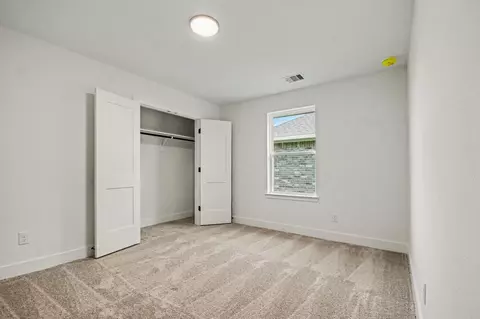 Bedroom - 720 Greystone Ln, Angleton, TX 77515 photo 2 of 4