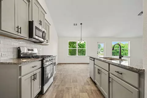 Kitchen - 720 Greystone Ln, Angleton, TX 77515 photo 1 of 1