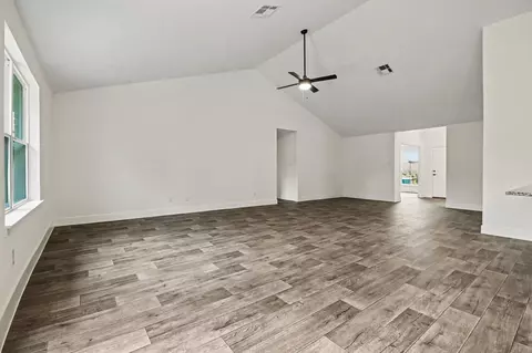 Living - 720 Greystone Ln, Angleton, TX 77515 photo 2 of 3
