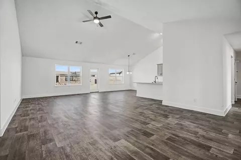 Living - 720 Greystone Ln, Angleton, TX 77515 photo 2 of 4