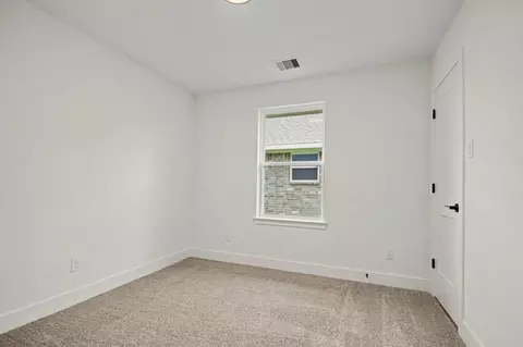 Bedroom - 720 Greystone Ln, Angleton, TX 77515 photo 3 of 4