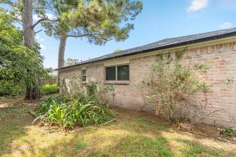 Exterior - 7015 Rosebrook Cir, Spring, TX 77379 photo 4 of 4