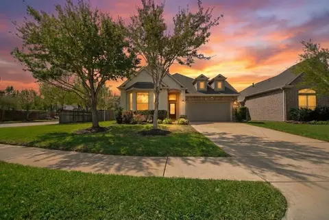 1527 Giles Dr, Richmond, TX 77406