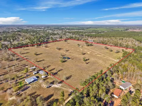 9789 N Walker Rd, Cleveland, TX 77328