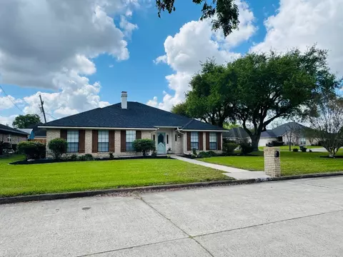 7095 Glen Willow Dr, Beaumont, TX 77706