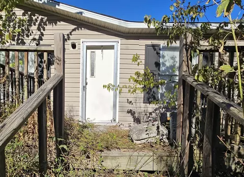 106 W Union St, Eagle Lake, TX 77434