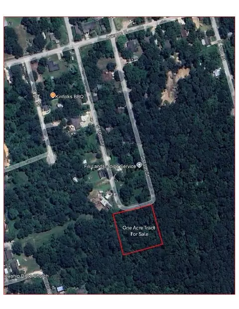 650 S 10th St, Conroe, TX 77301