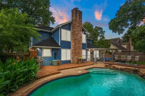 11918 Stillwater Dr, Houston, TX 77070