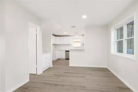 Living - 24118 Spring Mill Ln, Spring, TX 77373 photo 6 of 6