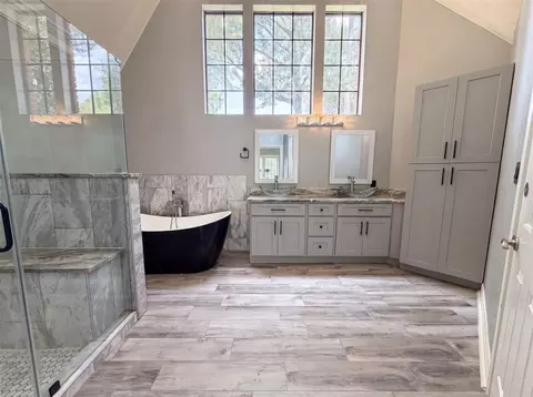 Bath - 6127 Willowcrest Ct, Spring, TX 77389 photo 1 of 5
