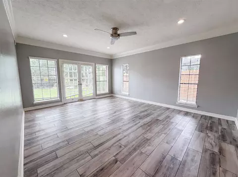 Living - 6127 Willowcrest Ct, Spring, TX 77389 photo 4 of 6