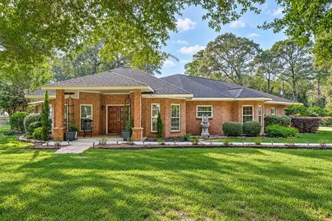 22623 Three Pines Dr, Hockley, TX 77447