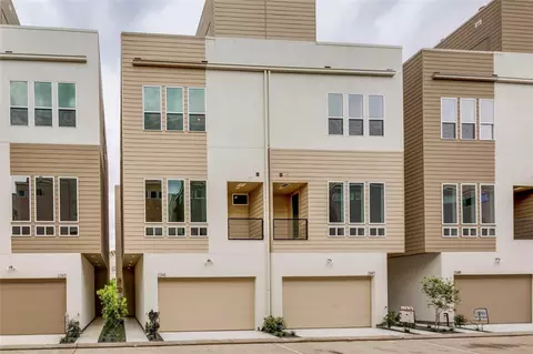 2345 Sperber Ln, Houston, TX 77003