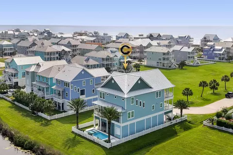 11434 Starfish Ln, Galveston, TX 77554