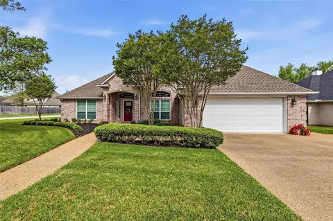 401 Sapphire Dr, College Station, TX 77845