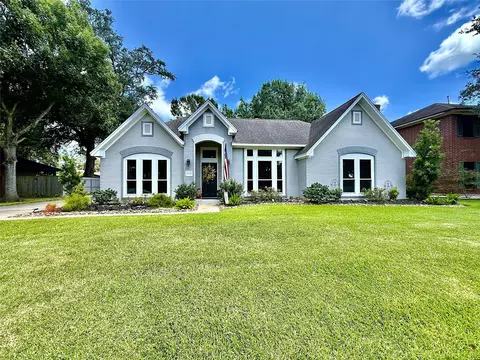 110 Portulaca St, Lake Jackson, TX 77566