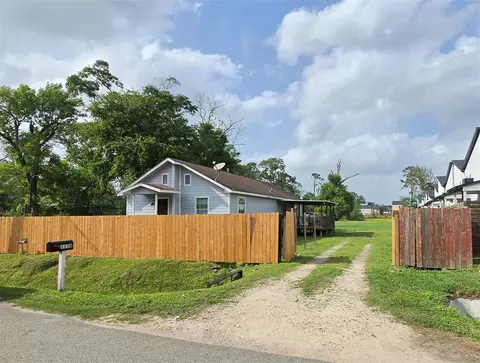 1110 Paul Quinn St, Houston, TX 77091