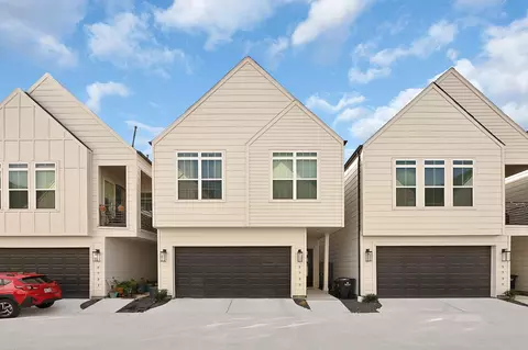 5733 White Magnolia St, Houston, TX 77091