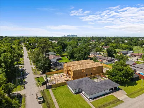 8315 Lavender St #AB, Houston, TX 77016
