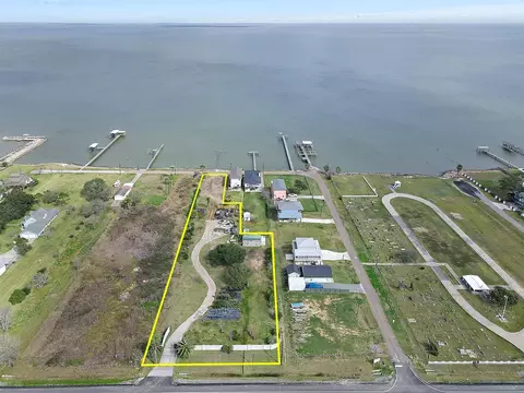 2217 Avenue A, San Leon, TX 77539