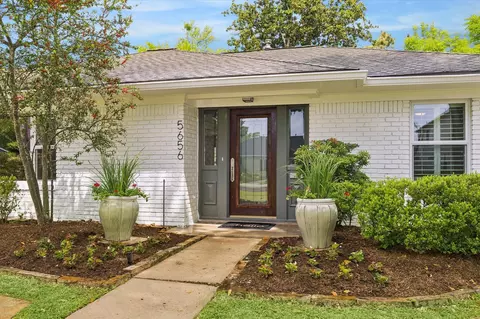 5656 Piping Rock Ln, Houston, TX 77056