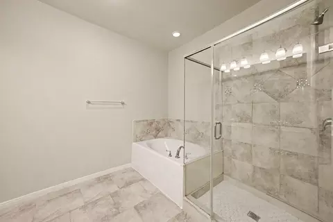 Bath - 24554 Grayson Falls Ln, Spring, TX 77389 photo 3 of 4