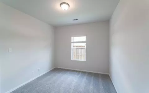 Bedroom - 4343 Maple Root Ln, Pinehurst, TX 77362 photo 2 of 3