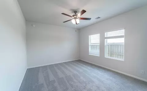 Bedroom - 4343 Maple Root Ln, Pinehurst, TX 77362 photo 3 of 3