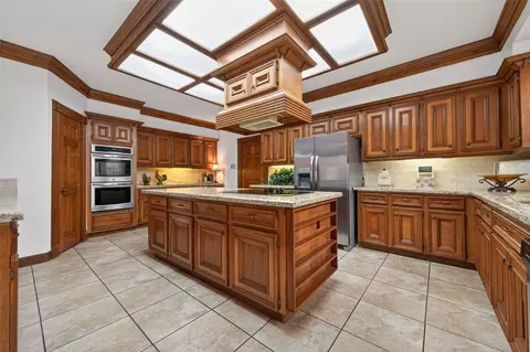 Kitchen - 17315 Rothko Ln, Spring, TX 77379 photo 3 of 4