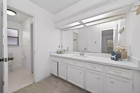 Bath - 17315 Rothko Ln, Spring, TX 77379 photo 4 of 5