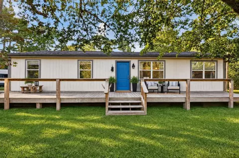 148 Hall Dr S, Montgomery, TX 77316