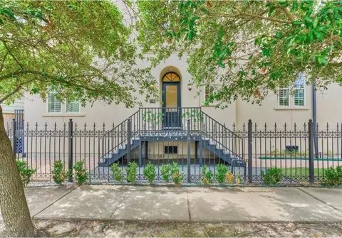 1340 W 25th St, Houston, TX 77008