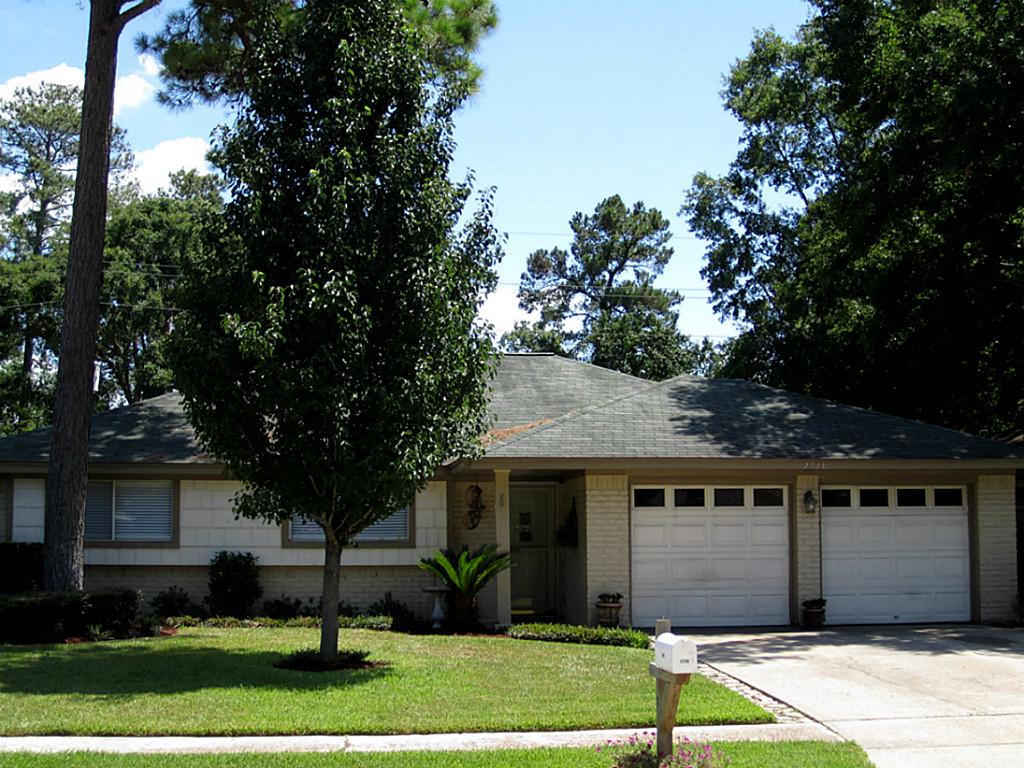 2738 Leichester Dr, Spring, TX 77386 photo 1