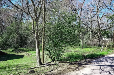 719 Avenue G, Huntsville, TX 77340