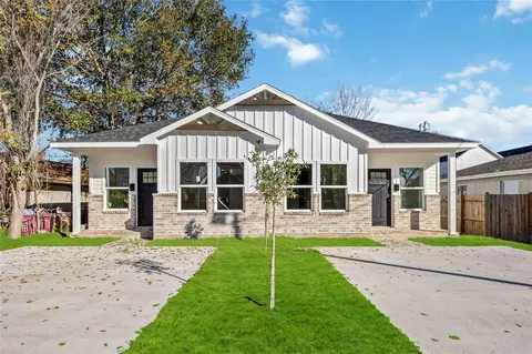 4139 Brinkley St #A-B, Houston, TX 77051
