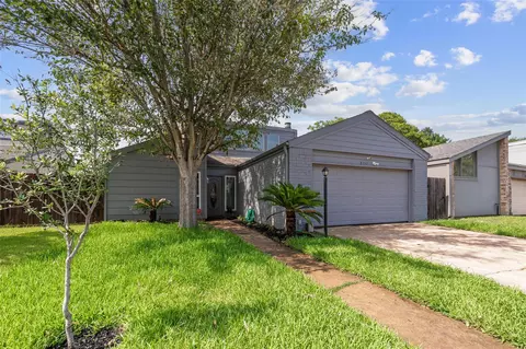 11542 Bellerive Dr, Houston, TX 77072