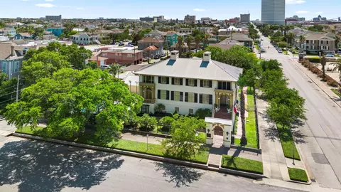 1301 Market St, Galveston, TX 77550