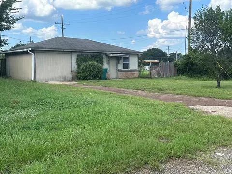 109 Will St, Willis, TX 77378 photo 1