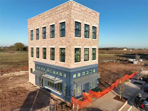 1241 Mercantile St, Richmond, TX 77406