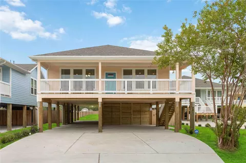 281 Bay Oaks Dr, La Porte, TX 77571